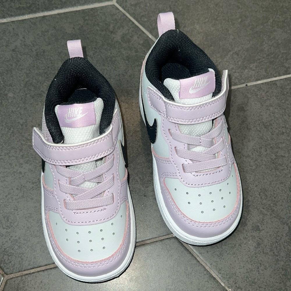 NWOT Size 7 toddler Nike girls
